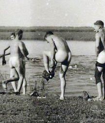 Vintage nude bathing photos 598e42236f5f2.jpg