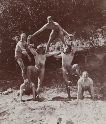 Vintage nude bathing photos 598e4233d314d.jpg