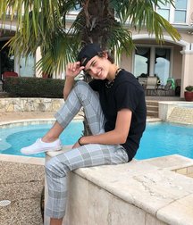 Boys 2 5d98c84f32737.jpg