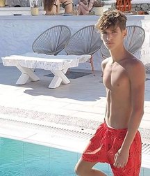 Boys 2 5d98c862e0ba3.jpg