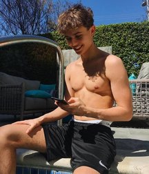 Boys 2 5d98c87873a00.jpg