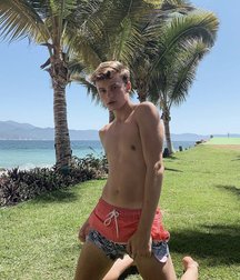 Boys 8 5d9b7d1258816.jpg