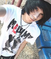 Emo boys 5d9ba42d1b944.jpg