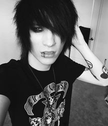 Emo boys 5d9ba42e917bb.jpg