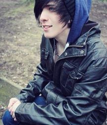 Emo boys 5d9ba42fd7f8f.jpg
