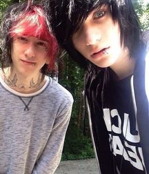 Emo boys 5d9ba4354eacc.jpg