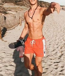 boys 9 5d9ba52d43187.jpg