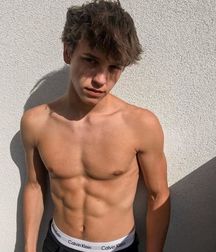 boys 9 5d9ba532c4665.jpg
