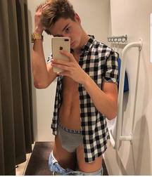 Boys 12 5da742b1dfa80.jpg