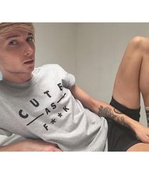 Boys 12 5da742b34c34c.jpg