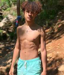 Boys 12 5da742cba1039.jpg