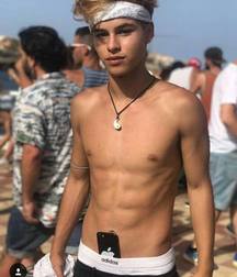 Boys13 5da744bd2527e.jpg