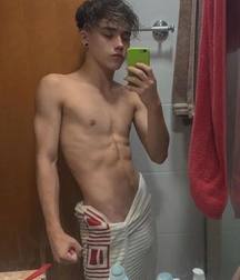 Twinks love shirtless boys 5e39a9a5de592.jpg