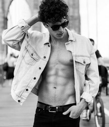 Gorgeous guys... 5b0f1e11de554.jpg