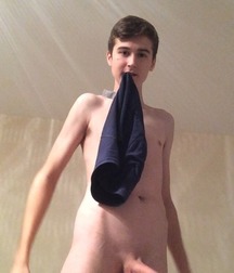 Hot boys 5b08a2919d411.jpg