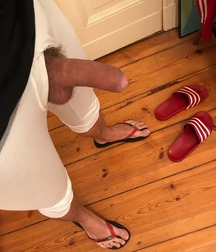 Kev04 Twinks Feet Cocks 5b12e64bdca4d.jpeg