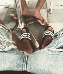 Kev22 Twinks Feet Cocks 5b999557cfb71.png