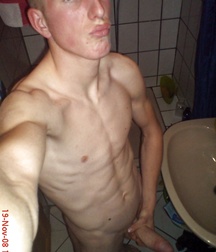 Kev23 Twinks Feet Cocks 5b9fcee8ef77a.jpeg