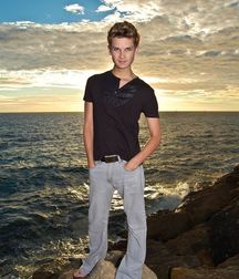 Kev59 Boys Feet Flipflops 5c015997bd069.jpeg