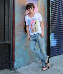 Kev59 Boys Feet Flipflops 5c0159c755c7b.jpeg