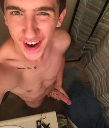 Kev69 Twinks Cocks Feet 5c16e248226f1.jpeg