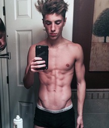 Guys 5c70b35e3925a.jpg