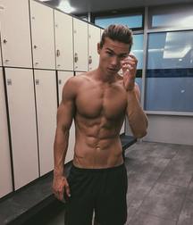 Guys 5c70b41c879a3.jpg