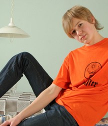 perfect blond guy 5b0899a42634e.jpg