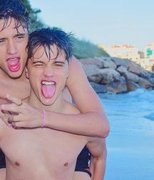 Tender Moments 5b10a4bbdca30.jpg