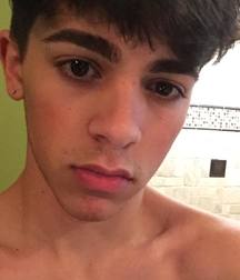 Cute Guys 5b11ee3e348a5.jpg