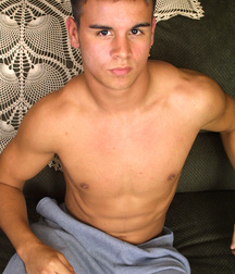 Sexy Stud with Hot Pits 5b4211b10e4bb.jpg