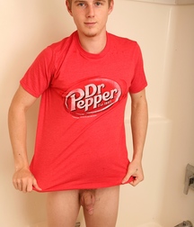 Vohn Red Tee 5b67f2e499363.jpg