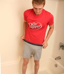 Vohn Red Tee 5b67f2f405a74.jpg