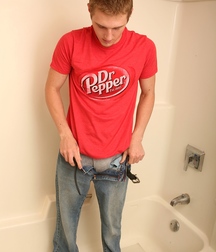 Vohn Red Tee 5b67f3012d816.jpg