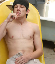 Ian Madrox Pisses on Himself 5b7438beb41c8.jpg