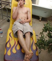 Ian Madrox Pisses on Himself 5b7438cd51020.jpg