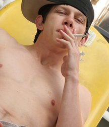Ian Madrox Pisses on Himself 5b7438d59fcef.jpg