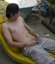 Ian Madrox Pisses on Himself 5b74396a2e3f9.jpg