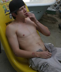 Ian Madrox Pisses on Himself 5b74396b4decc.jpg