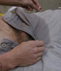 Ian Madrox Pisses on Himself 5b74396c75a9b.jpg