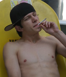 Ian Madrox Pisses on Himself 5b74397128acc.jpg