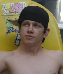 Ian Madrox Pisses on Himself 5b7439737c8a7.jpg
