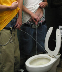 Ian & Evan Pissing 5b743c5f91605.jpg