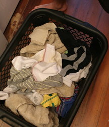 Kelly Cooper Laundry Piss 5b7441f1d161a.jpg