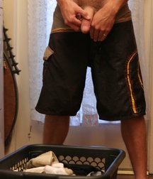 Kelly Cooper Laundry Piss 5b7441f553814.jpg
