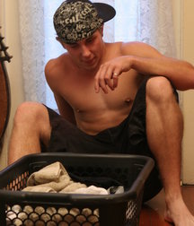 Kelly Cooper Laundry Piss 5b7441fa65140.jpg