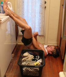 Kelly Cooper Laundry Piss 5b74428daf0f2.jpg