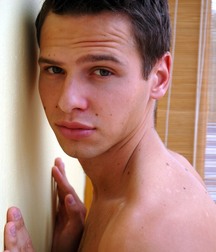 Eric  5b8e33bf829bb.jpg