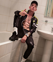 Scally Boy 5b8e5919be873.jpg