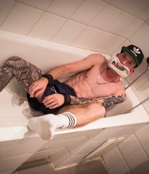 Scally 5b8e5e0e3e899.jpg